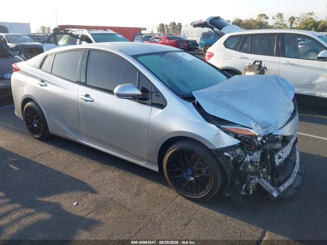 Toyota Prius Prime Premium 2019 JTDKARFP9K3110075 главное изображение