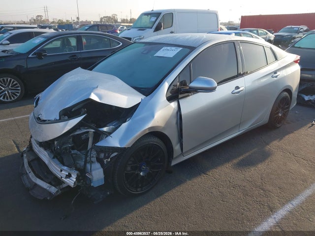 Toyota Prius Prime Premium 2019 JTDKARFP9K3110075 Image 2