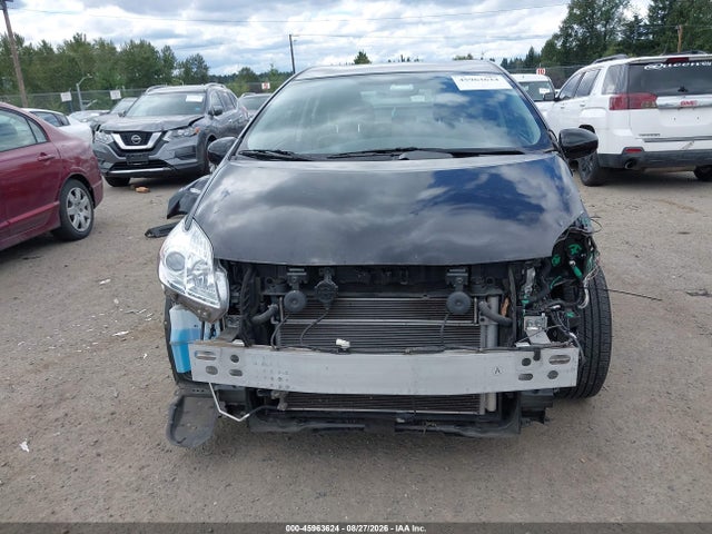 Toyota Prius Three 2015 JTDKN3DU1F0467056 Image 6