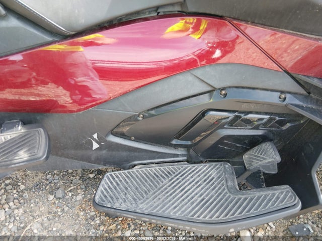 Can-Am Spyder Roadster Rt/rt Limited 2022 2BXNBDD27NV002495 Image 8