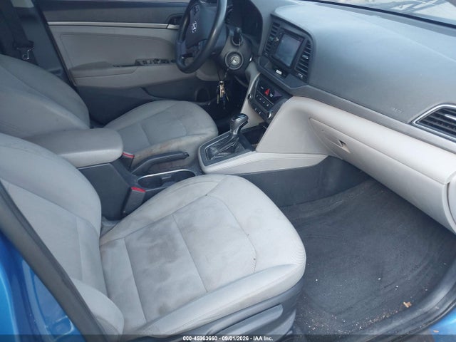 2017 Hyundai Elantra Se მანქანა იყიდება აუქციონზე, vin: KMHD74LFXHU112440, აუქციონის ნომერი: 45963660