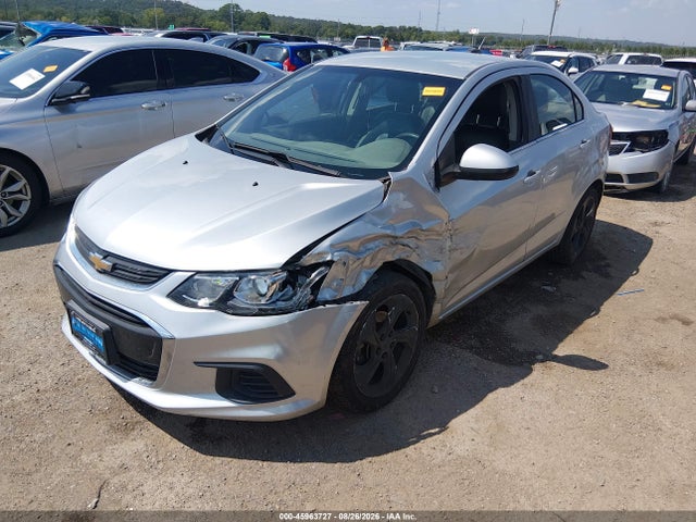 45963727 :رقم المزاد ، 1G1JF5SB3H4107703 vin ، 2017 Chevrolet Sonic Premier Auto مزاد بيع