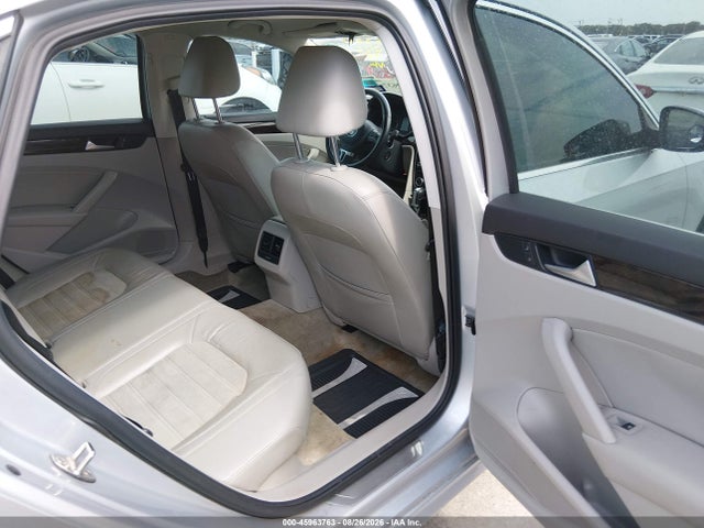 Aukcja sprzedaży 2015 Volkswagen Passat 1.8t Sel Premium, vin: 1VWCS7A30FC122631, numer aukcji: 45963763