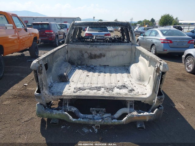 3C6SRFFP2T4170844 RAM 1500 Big Horn 4x4 5&#039;7 Box