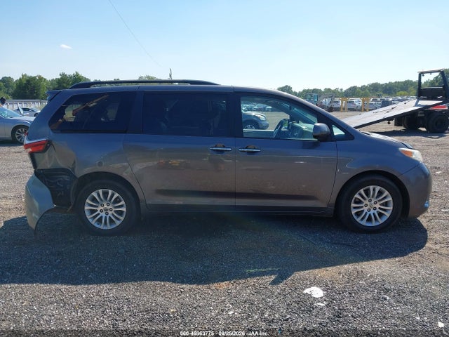 Продажа на аукционе авто 2016 Toyota Sienna Xle 8 Passenger, vin: 5TDYK3DC5GS704060, номер лота: 45963775