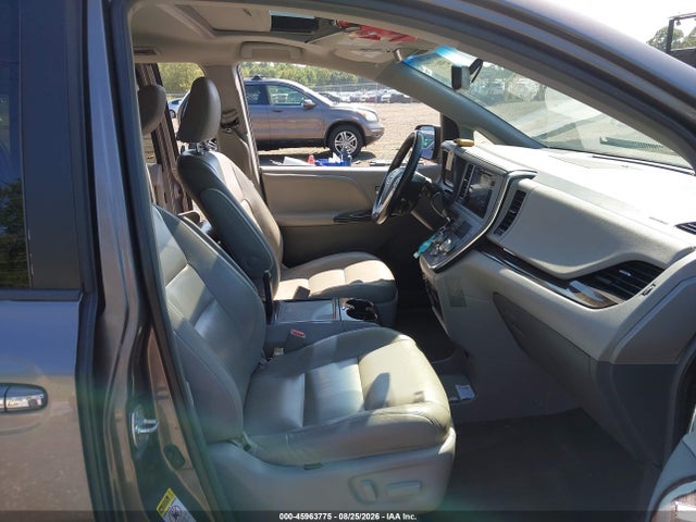 Продажа на аукционе авто 2016 Toyota Sienna Xle 8 Passenger, vin: 5TDYK3DC5GS704060, номер лота: 45963775