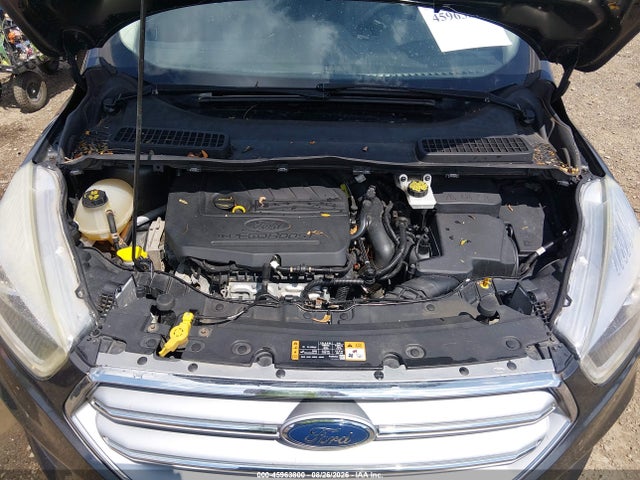 45963800 :رقم المزاد ، 1FMCU0GDXHUA85360 vin ، 2017 Ford Escape Se مزاد بيع