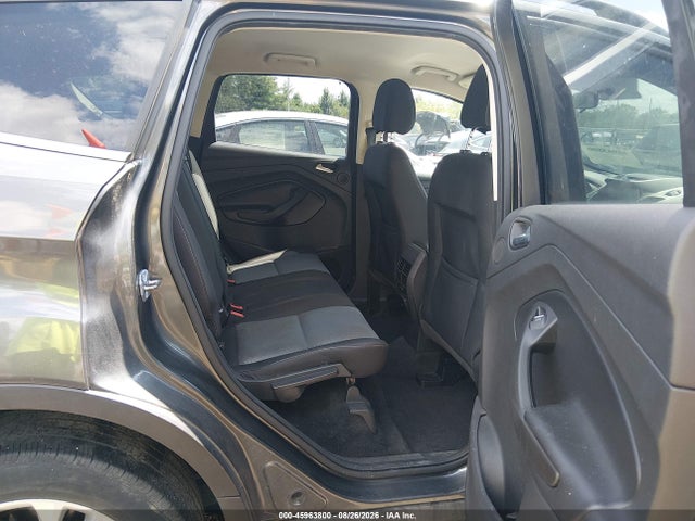 45963800 :رقم المزاد ، 1FMCU0GDXHUA85360 vin ، 2017 Ford Escape Se مزاد بيع