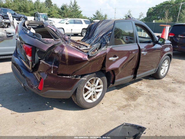 45963854 :رقم المزاد ، 5XYKT3A65FG640938 vin ، 2015 Kia Sorento Lx مزاد بيع