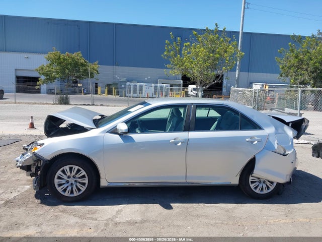 4T4BF1FK3ER427275 Toyota CAMRY LE
