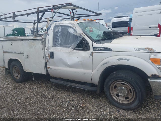 2014 Ford F-350 Chassis Xl მანქანა იყიდება აუქციონზე, vin: 1FDRF3E68EEA93652, აუქციონის ნომერი: 45963920