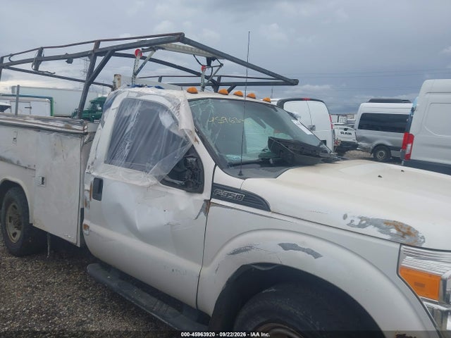 2014 Ford F-350 Chassis Xl მანქანა იყიდება აუქციონზე, vin: 1FDRF3E68EEA93652, აუქციონის ნომერი: 45963920