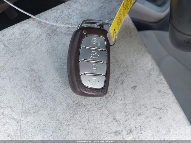 2019 Hyundai Elantra Value Edition მანქანა იყიდება აუქციონზე, vin: 5NPD84LF5KH478759, აუქციონის ნომერი: 45963933