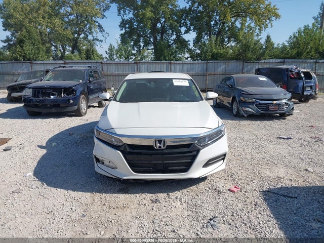 45963936 :رقم المزاد ، 1HGCV1F14JA220761 vin ، 2018 Honda Accord Lx مزاد بيع