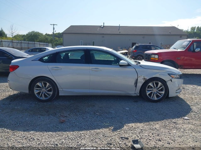 45963936 :رقم المزاد ، 1HGCV1F14JA220761 vin ، 2018 Honda Accord Lx مزاد بيع
