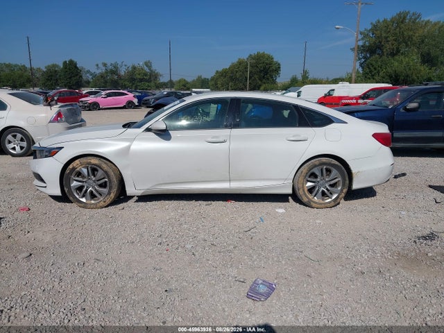 45963936 :رقم المزاد ، 1HGCV1F14JA220761 vin ، 2018 Honda Accord Lx مزاد بيع
