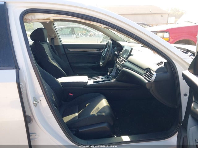 45963936 :رقم المزاد ، 1HGCV1F14JA220761 vin ، 2018 Honda Accord Lx مزاد بيع
