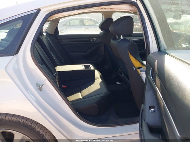 45963936 :رقم المزاد ، 1HGCV1F14JA220761 vin ، 2018 Honda Accord Lx مزاد بيع