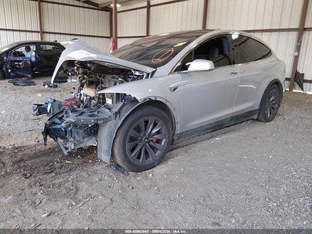 45963965 :رقم المزاد ، 5YJXCBE44JF103857 vin ، 2018 Tesla Model X 100d/75d/p100d مزاد بيع