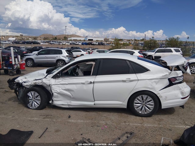 Продаж на аукціоні авто 2019 Volkswagen Jetta, vin: 3VWC57BU4KM093495, номер лоту: 45963973