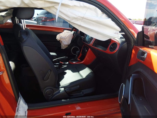 45963984 :رقم المزاد ، 3VWJD7AT4KM710090 vin ، 2019 Volkswagen Beetle 2.0t Se مزاد بيع