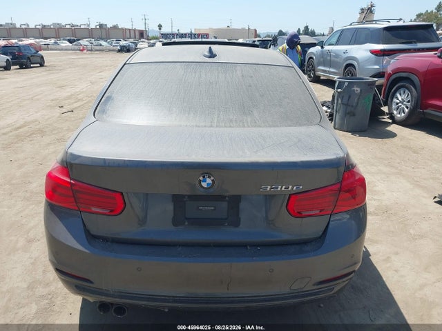 BMW 330e Iperformance 2017 WBA8E1C37HA156586 Image 16
