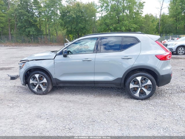 45964026 :رقم المزاد ، YV4L12UC3T2795755 vin ، 2026 Volvo Xc40 Plus, B5 Awd Gas (mild Hybrid), Dark مزاد بيع