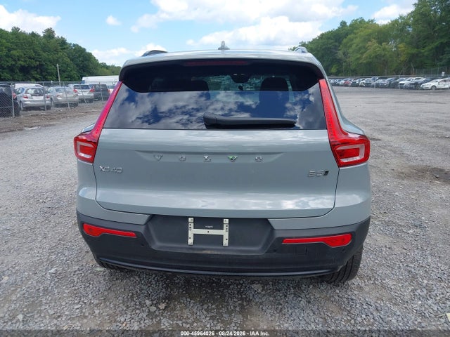 45964026 :رقم المزاد ، YV4L12UC3T2795755 vin ، 2026 Volvo Xc40 Plus, B5 Awd Gas (mild Hybrid), Dark مزاد بيع