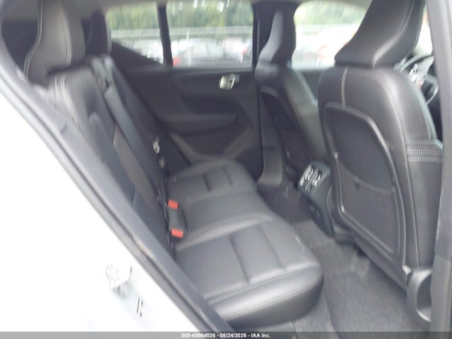 45964026 :رقم المزاد ، YV4L12UC3T2795755 vin ، 2026 Volvo Xc40 Plus, B5 Awd Gas (mild Hybrid), Dark مزاد بيع