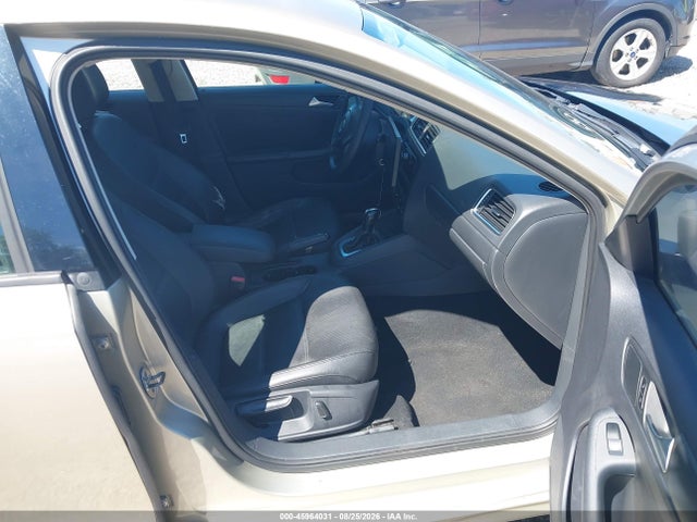 45964031 :رقم المزاد ، 3VWD17AJ5EM275573 vin ، 2014 Volkswagen Jetta 1.8t Se مزاد بيع