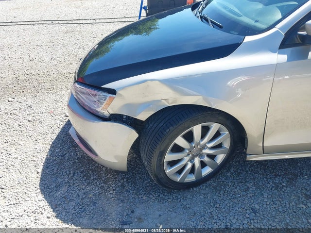 45964031 :رقم المزاد ، 3VWD17AJ5EM275573 vin ، 2014 Volkswagen Jetta 1.8t Se مزاد بيع