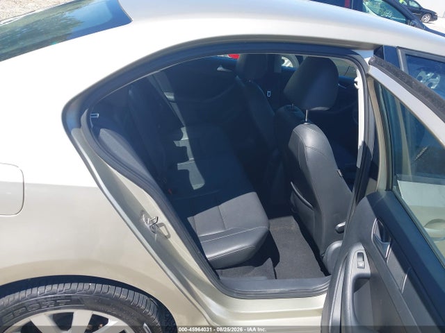 45964031 :رقم المزاد ، 3VWD17AJ5EM275573 vin ، 2014 Volkswagen Jetta 1.8t Se مزاد بيع