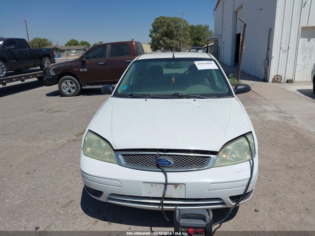 45964066 :رقم المزاد ، 1FAFP34N45W157120 vin ، 2005 Ford Focus Zx4 مزاد بيع