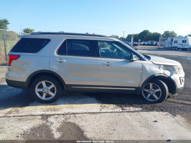 Auction sale of the 2017 Ford Explorer Xlt, vin: 1FM5K8DH5HGB61778, lot number: 45964096