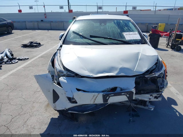 2017 Toyota Prius Two მანქანა იყიდება აუქციონზე, vin: JTDKBRFU4H3047768, აუქციონის ნომერი: 45964108