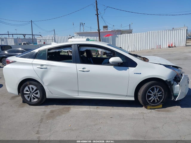 2017 Toyota Prius Two მანქანა იყიდება აუქციონზე, vin: JTDKBRFU4H3047768, აუქციონის ნომერი: 45964108
