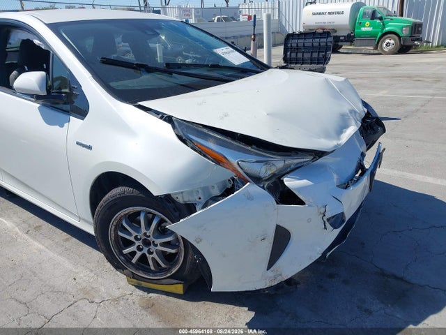 2017 Toyota Prius Two მანქანა იყიდება აუქციონზე, vin: JTDKBRFU4H3047768, აუქციონის ნომერი: 45964108