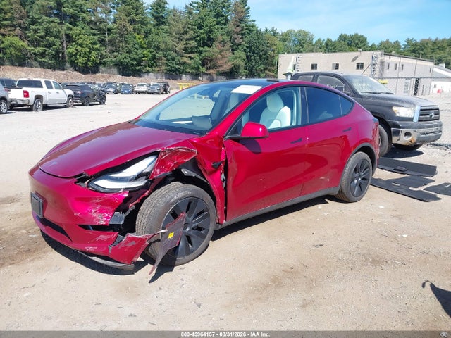 Tesla Model Y Long Range Dual Motor All-wheel Drive 2024 7SAYGDEEXRF159779 Image 2