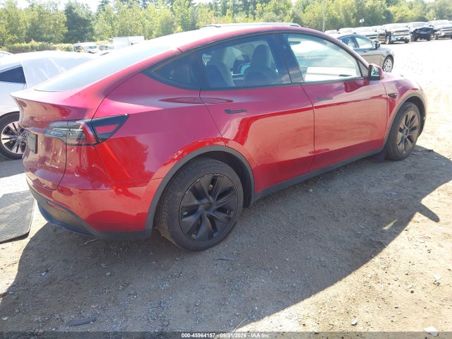 Tesla Model Y Long Range Dual Motor All-wheel Drive 2024 7SAYGDEEXRF159779 Image 4