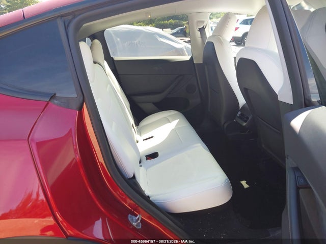 Tesla Model Y Long Range Dual Motor All-wheel Drive 2024 7SAYGDEEXRF159779 Image 8