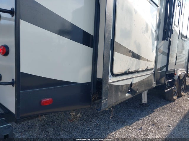 Продажа на аукционе авто 2018 Forest River Sierra 379flok, vin: 4X4FSEP22JJ044693, номер лота: 45964249