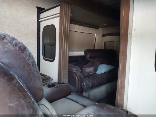 Продажа на аукционе авто 2018 Forest River Sierra 379flok, vin: 4X4FSEP22JJ044693, номер лота: 45964249