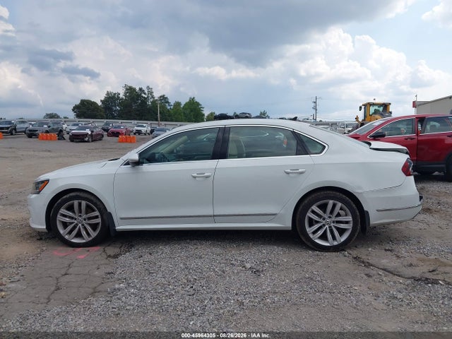 2018 Volkswagen Passat 2.0t Sel Premium მანქანა იყიდება აუქციონზე, vin: 1VWCA7A33JC031669, აუქციონის ნომერი: 45964305
