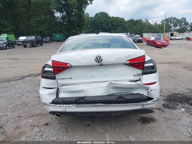 2018 Volkswagen Passat 2.0t Sel Premium მანქანა იყიდება აუქციონზე, vin: 1VWCA7A33JC031669, აუქციონის ნომერი: 45964305