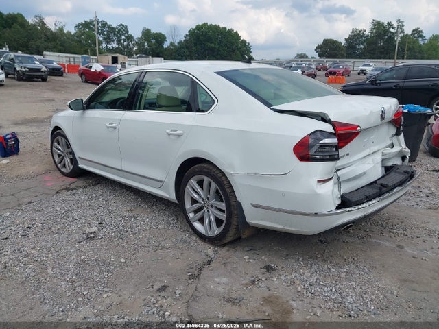 2018 Volkswagen Passat 2.0t Sel Premium მანქანა იყიდება აუქციონზე, vin: 1VWCA7A33JC031669, აუქციონის ნომერი: 45964305
