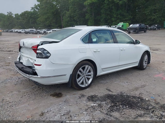 2018 Volkswagen Passat 2.0t Sel Premium მანქანა იყიდება აუქციონზე, vin: 1VWCA7A33JC031669, აუქციონის ნომერი: 45964305