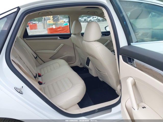 2018 Volkswagen Passat 2.0t Sel Premium მანქანა იყიდება აუქციონზე, vin: 1VWCA7A33JC031669, აუქციონის ნომერი: 45964305