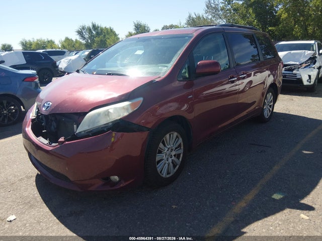 Продаж на аукціоні авто 2017 Toyota Sienna Xle 7 Passenger, vin: 5TDDZ3DCXHS151868, номер лоту: 45964391