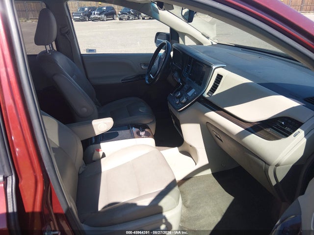 Продаж на аукціоні авто 2017 Toyota Sienna Xle 7 Passenger, vin: 5TDDZ3DCXHS151868, номер лоту: 45964391