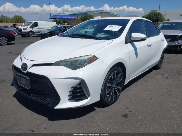 Toyota COROLLA SE 2018 5YFBURHE9JP785952 Image 2